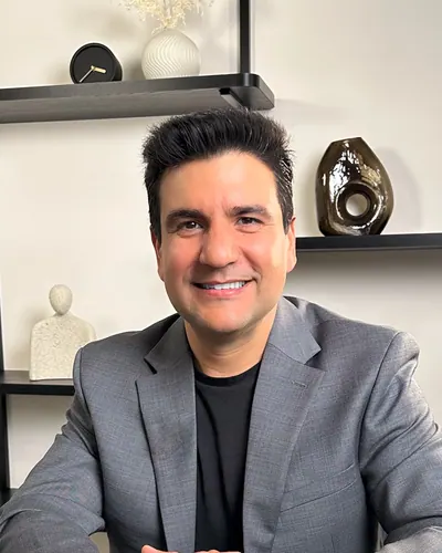 Dr. Rodolfo Olivas, Implantología dental en Chihuahua y Cuauhtémoc