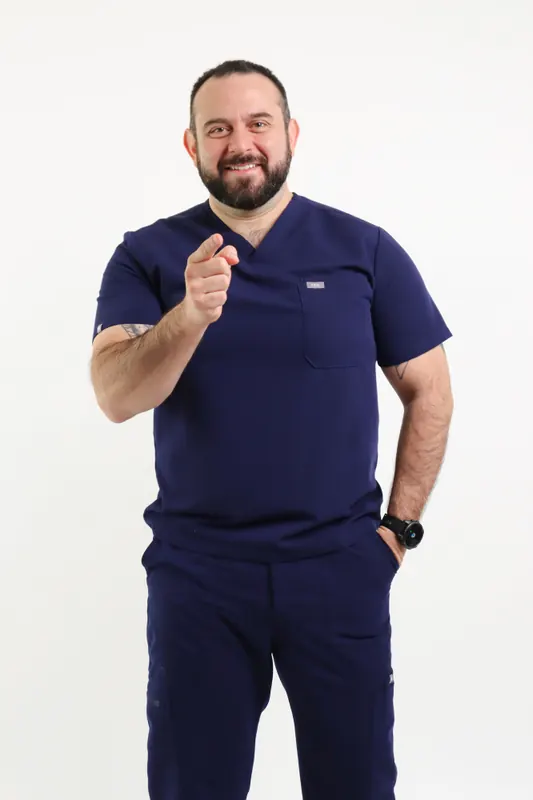 Retrato de estudio de un cirujano articular